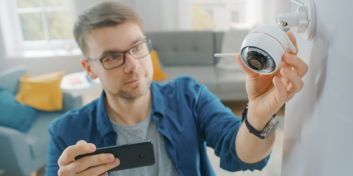 pose-camera-de-surveillance