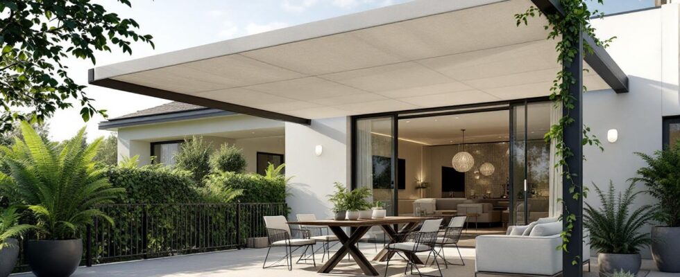 découvrez les avantages d'une toile pergola rétractable pour votre terrasse : protection solaire modulable, élégance et confort optimal toute l'année.