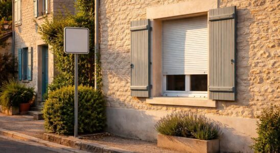 découvrez les réglementations légales concernant l'installation de volets roulants sans autorisation dans votre région et évitez les sanctions en respectant la loi.