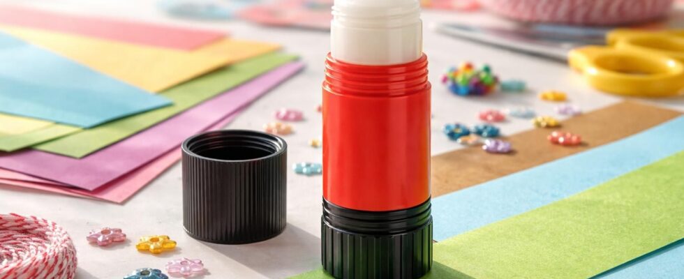 découvrez notre test complet du bâton de colle pritt couleur, idéal pour tous vos loisirs créatifs. découvrez ses avantages, son efficacité et comment il peut sublimer vos projets diy.